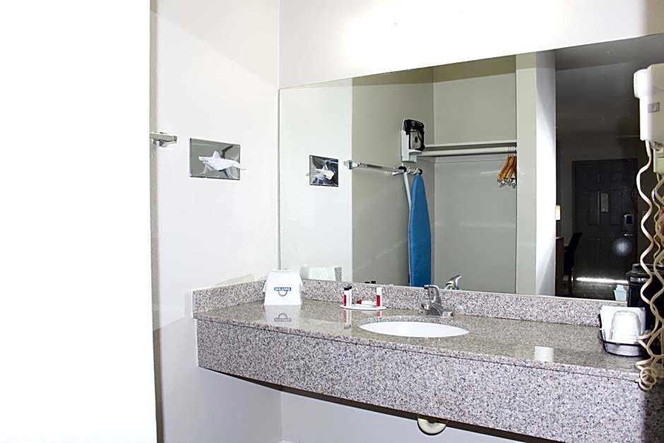 Days Inn by Wyndham Willcox