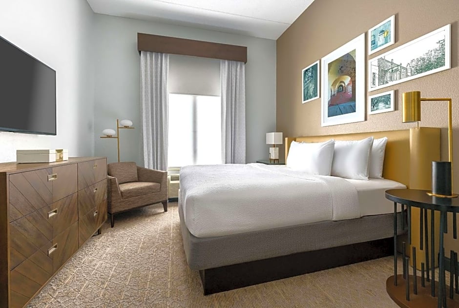 The Bluff Hotel Savannah, Tapestry Collection by Hilton