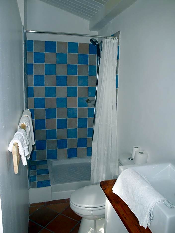 Le Buzet Bleu Bed & Breakfast