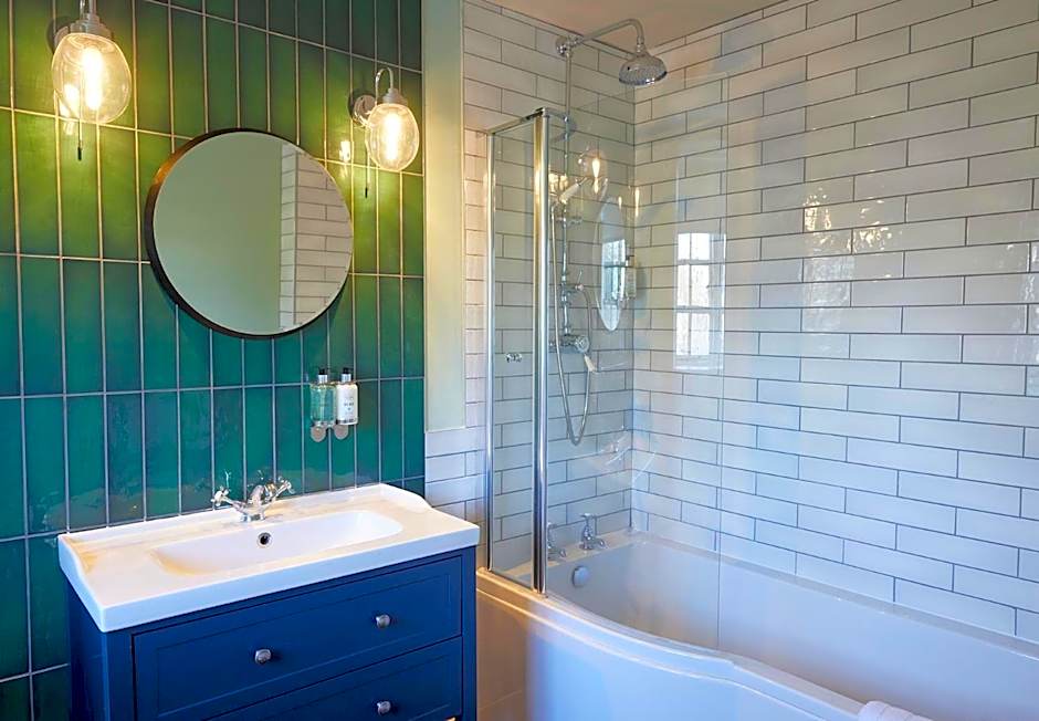 Castle Hotel by Chef & Brewer Collection