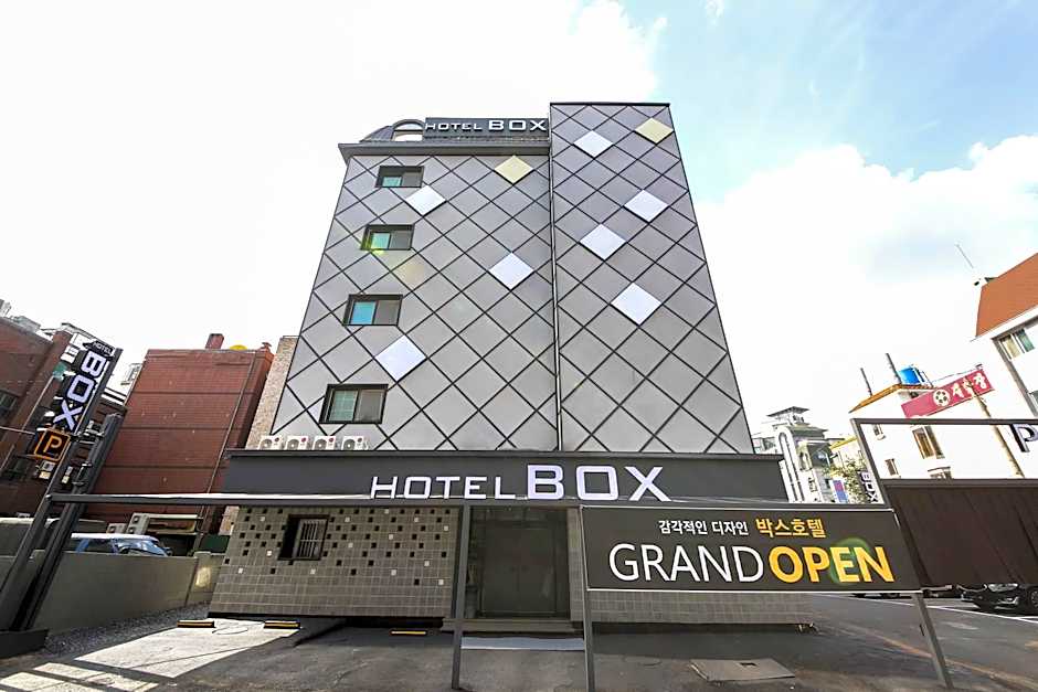 hotel box