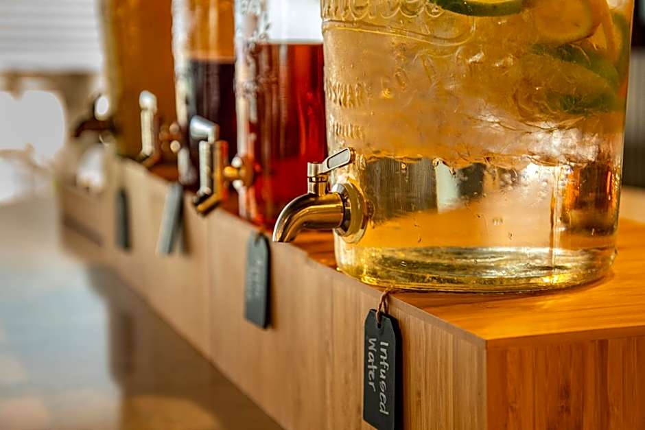 Element Dallas Downtown East