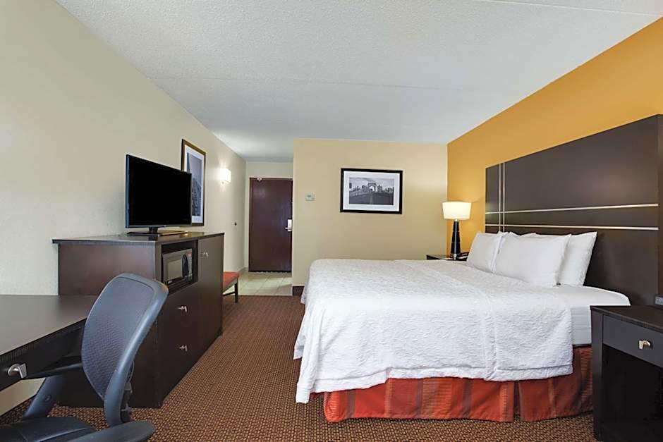 Hampton Inn By Hilton Pittsburgh/West Mifflin