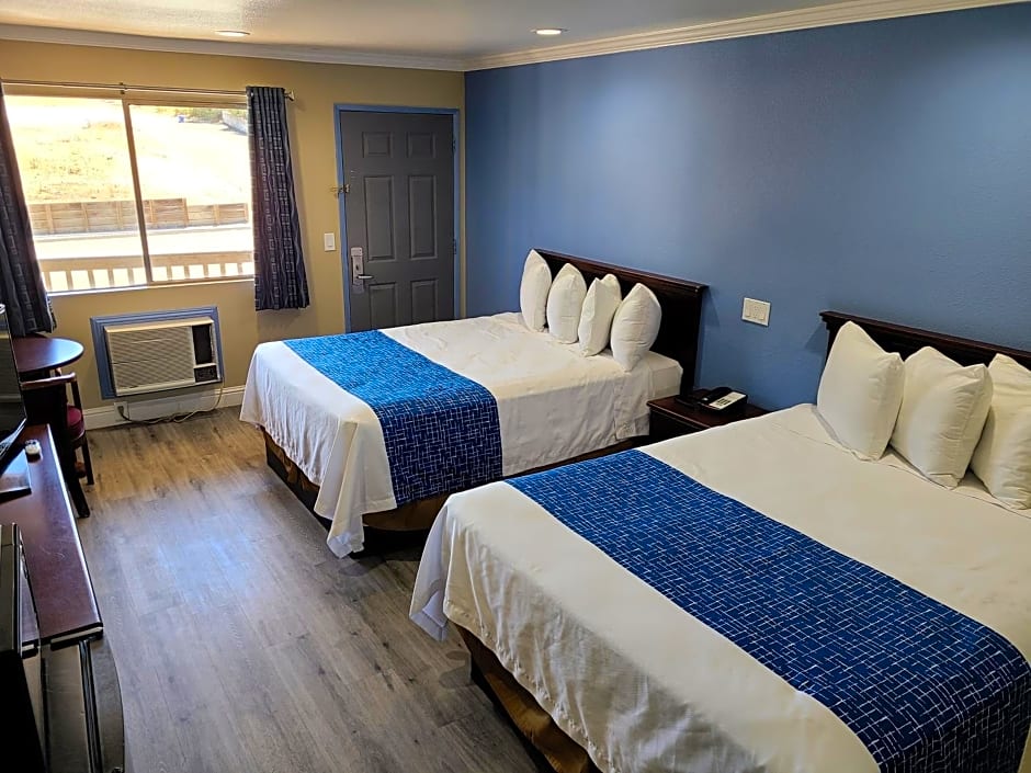 Travelodge by Wyndham Clearlake