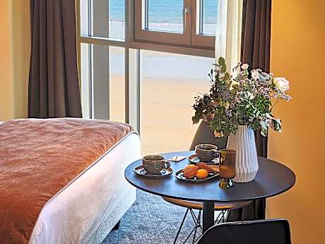 Suite with sea view - 1 double bed - 1 single sofa