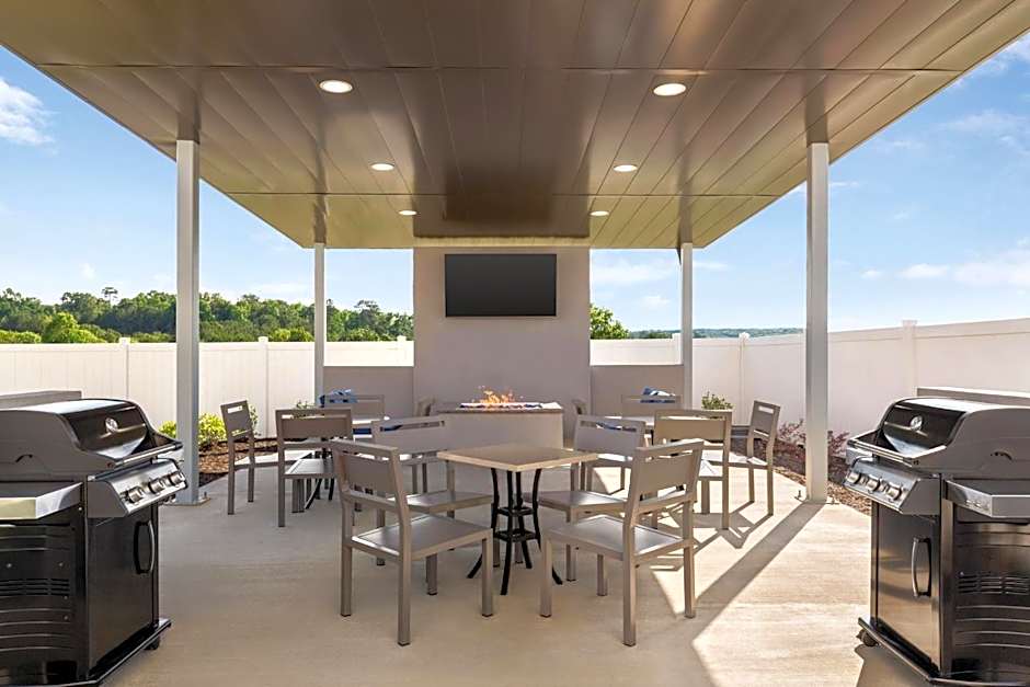 Holiday Inn Express & Suites Bessemer - Birmingham SW By IHG