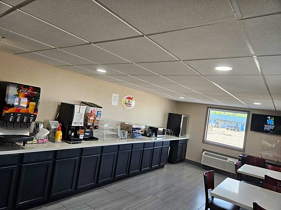 Super 8 by Wyndham Buffalo