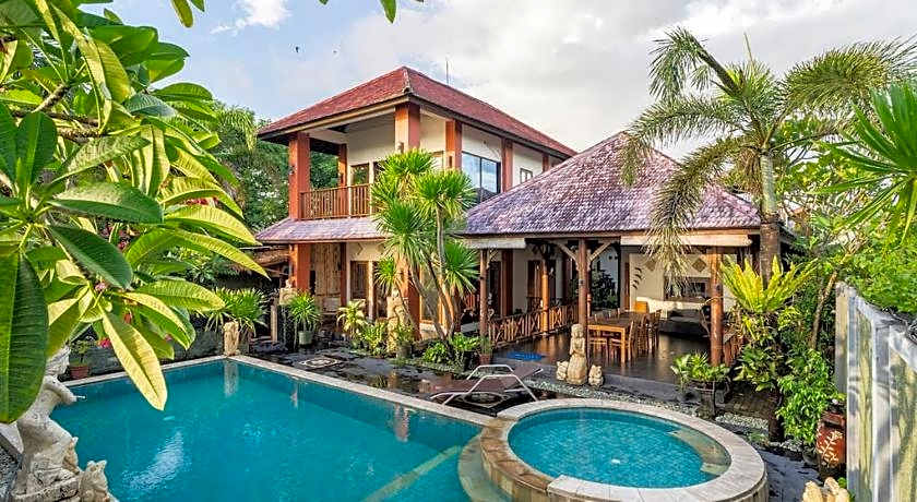 Villa Kenanga in Meninting by the beach