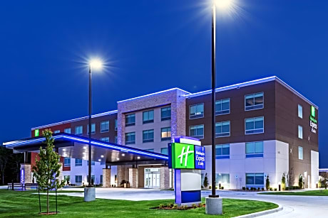 Holiday Inn Express And Suites Parsons By IHG