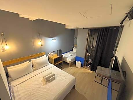 Triple Room with Private Bathroom