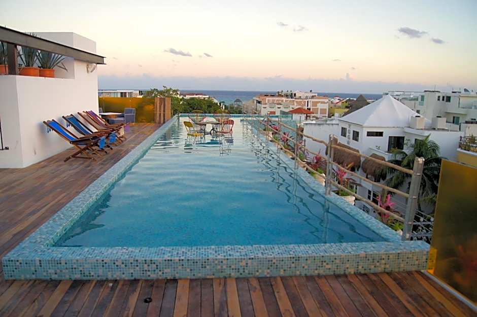 Be Playa Hotel Boutique & Rooftop Bar