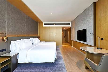 Guest room, 2 Doubles, City view