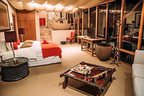 Luxury King Suite with Pool View