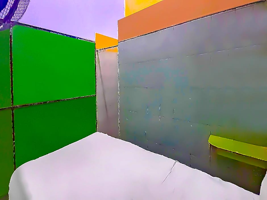 SPOT ON 92236 Kediri Family Homestay