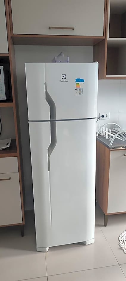 Casa com piscina duas quadras da praia