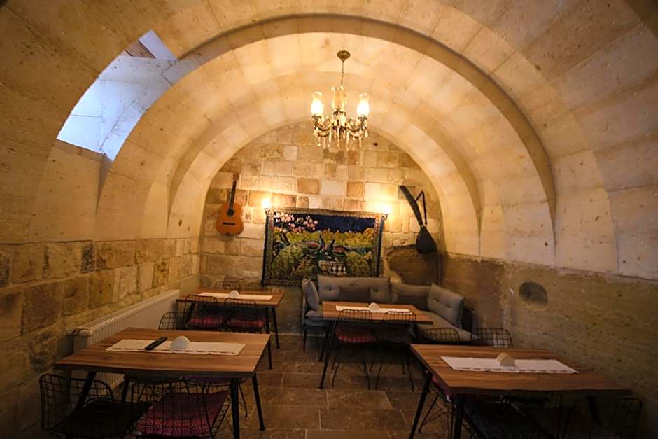 Lavinia Cappadocia Cave