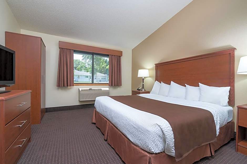 AmericInn by Wyndham Lake City