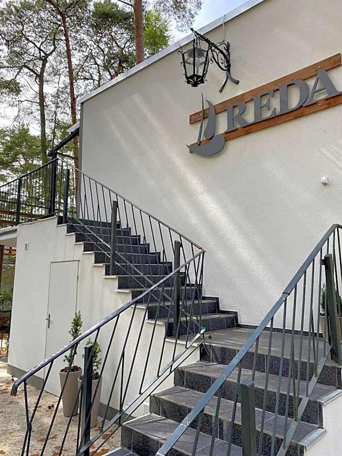 REDA - Pokoje z niezależnym wejściem