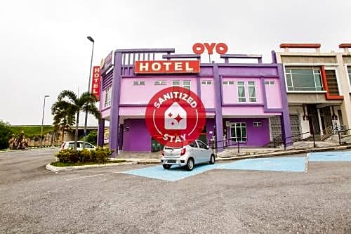 OYO 89677 Sunflower Hotel