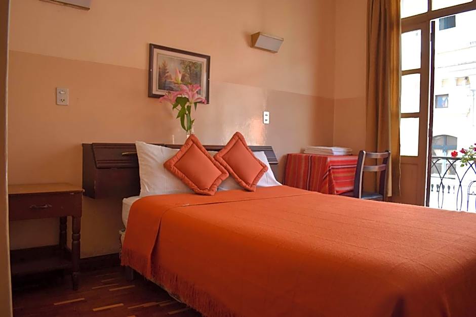 Hotel Huasi Continental