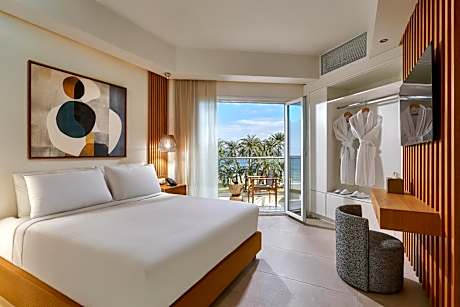 Classic King Room with Balcony - Inland View