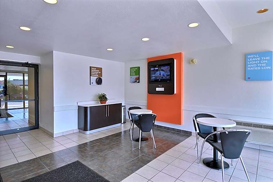 Motel 6-Danvers, MA - Boston North