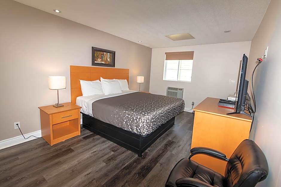 Borden Inn and Suites