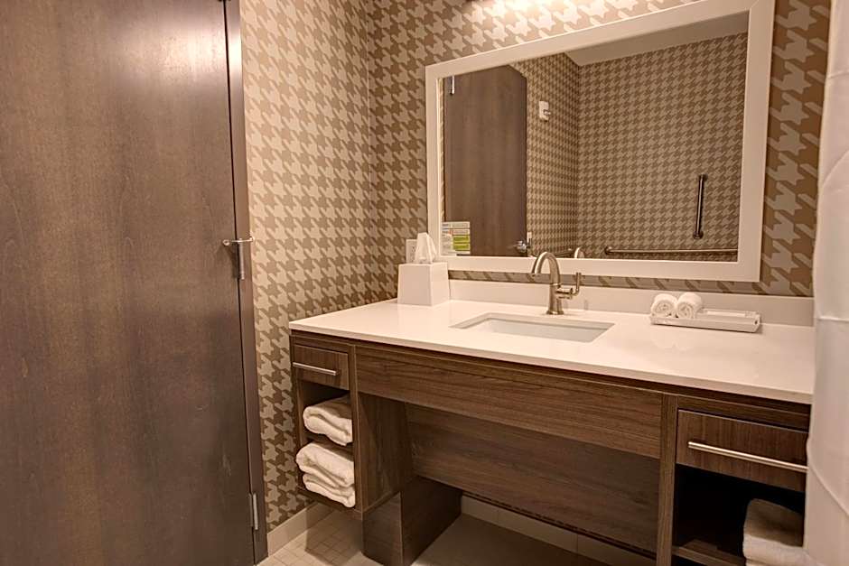 Home2 Suites By Hilton Charlotte Uptown