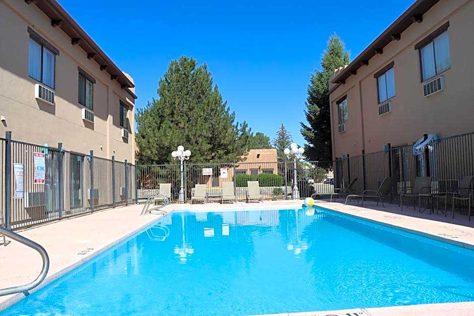 Sagebrush Inn & Suites
