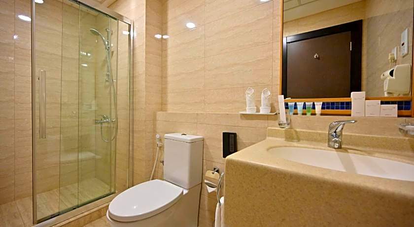 Harbour Suites Hotel