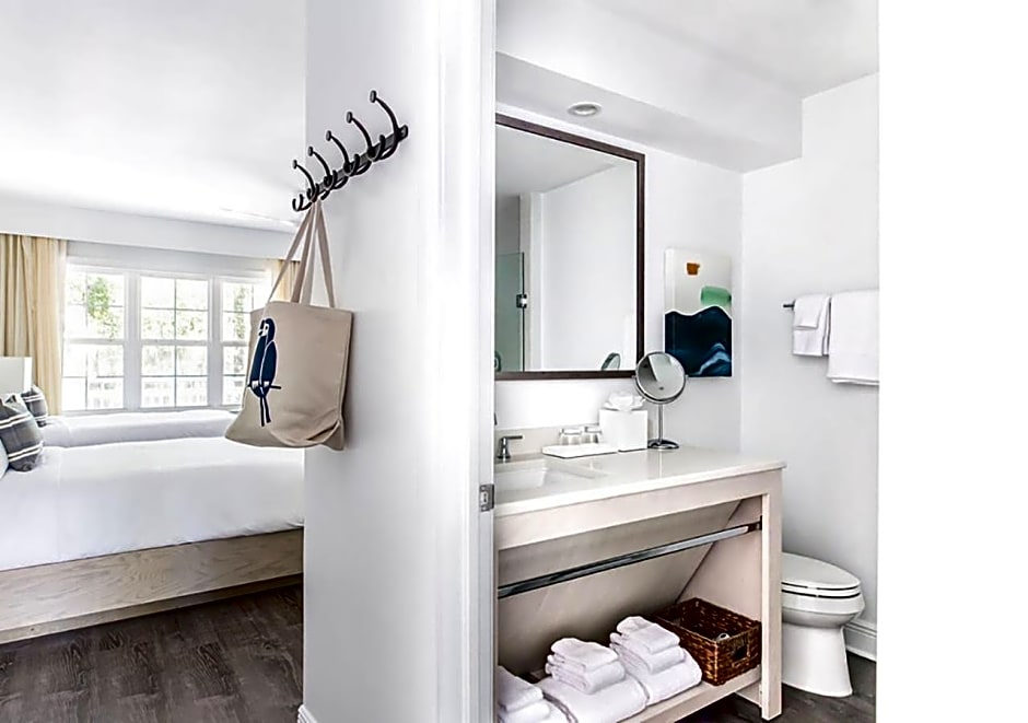 Parrot Key Hotel & Villas