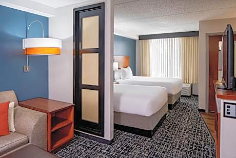 Double Room with Two Double Beds and Sofa bed - High Floor
