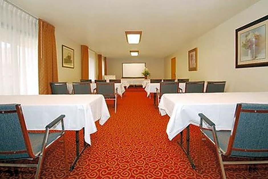 Quality Inn & Suites Bakersfield
