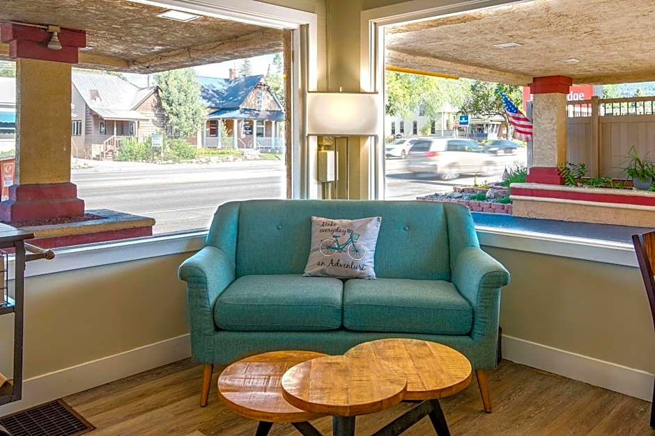 Econo Lodge Inn & Suites Durango