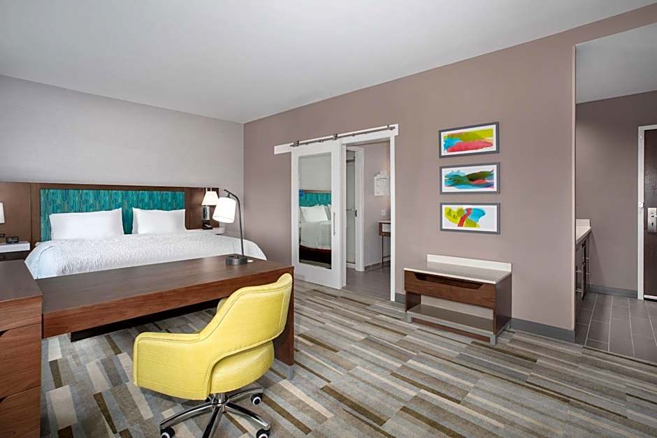 Hampton Inn By Hilton & Suites Watsonville, CA