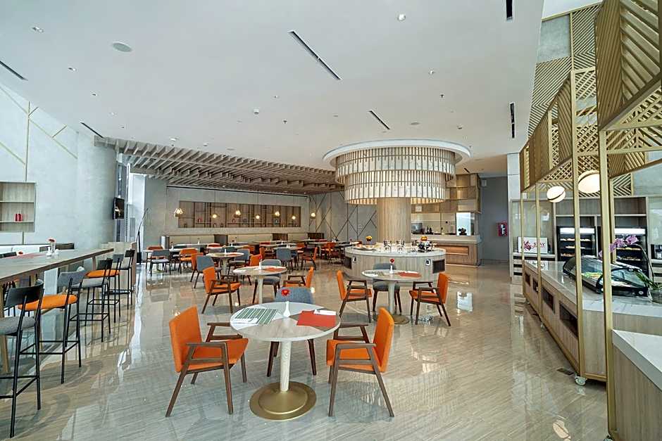 HARRIS Suites Puri Mansion