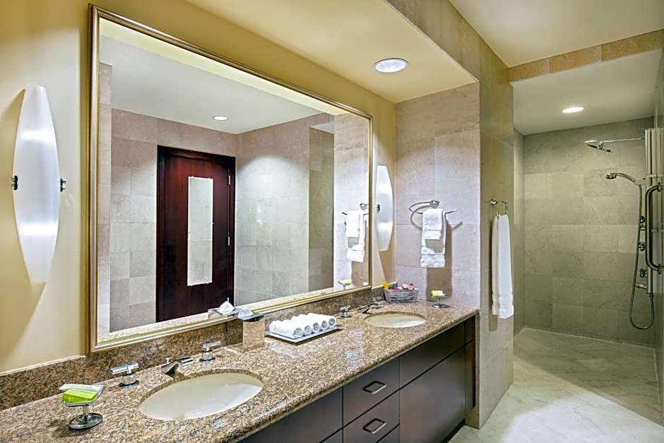 Le Meridien Boston Cambridge