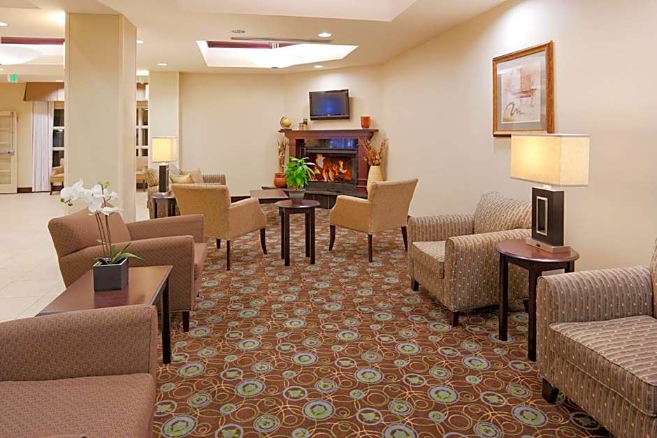 Holiday Inn Express & Suites Clovis Fresno Area By IHG