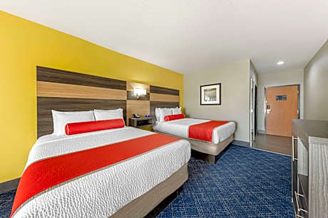 2 Queen Beds, Non-Smoking, High Speed Internet Access, Microwave, Refrigerator, Full Breakfast