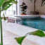 Secret d'Uzès - Place aux Herbes - Piscine chauffée et Jacuzzi