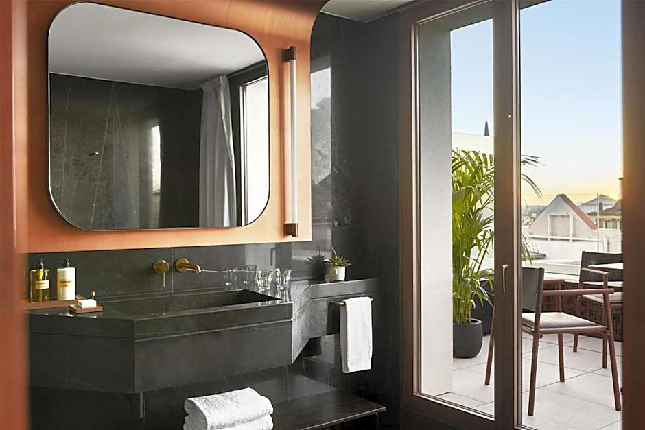 Thompson Madrid, by Hyatt