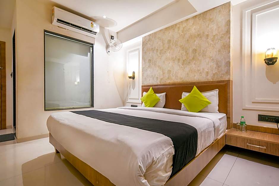 Hotel Holiday