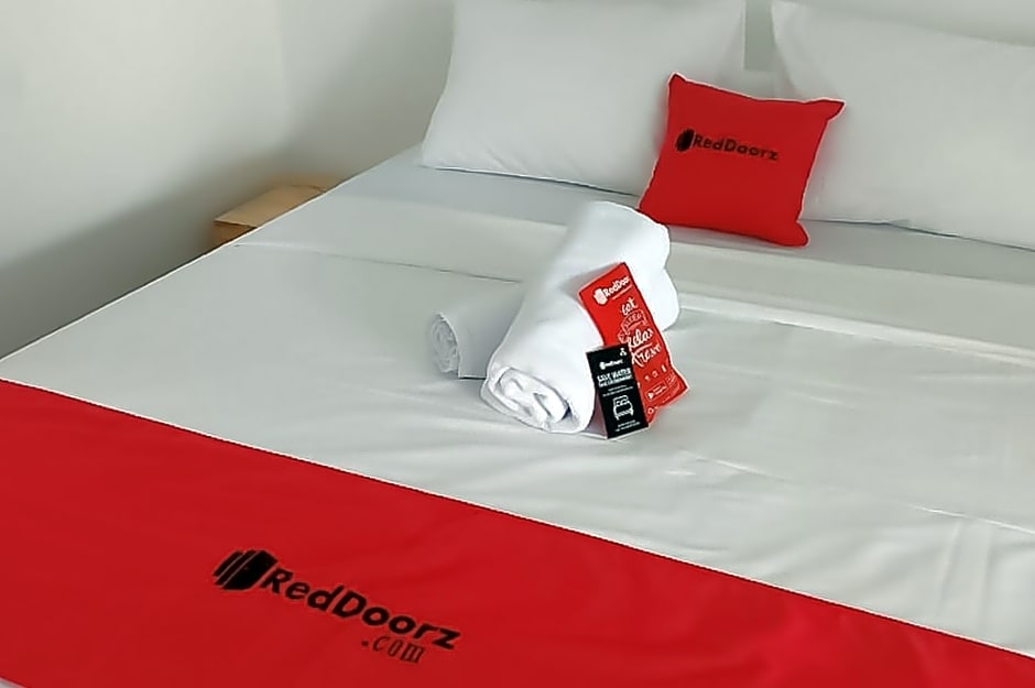 RedDoorz Syariah near RSUD Zainoel Abidin Banda Aceh