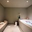 Bitzaro Grande Hotel & Suites