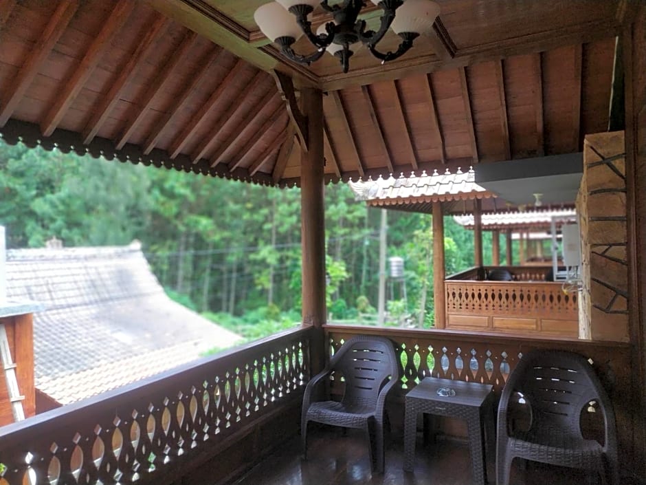 Joglo Kecombrang Bromo