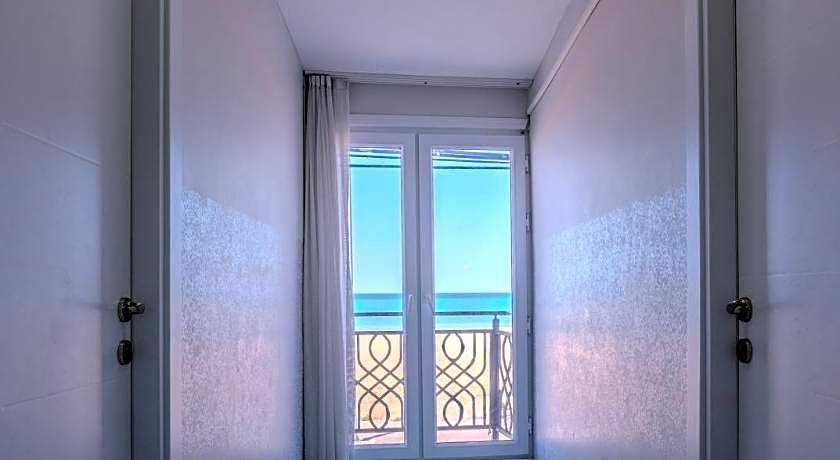 Airport Black Sea Hotel & Restaurant