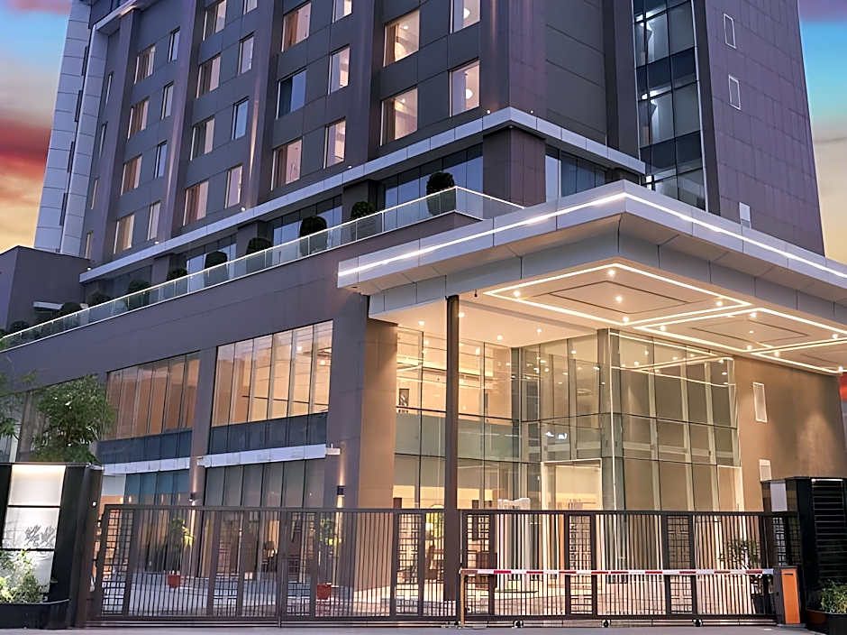 Lemon Tree Hotel Jhansi