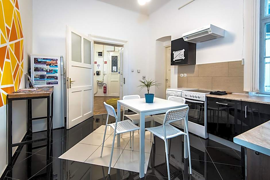 Avenue Hostel