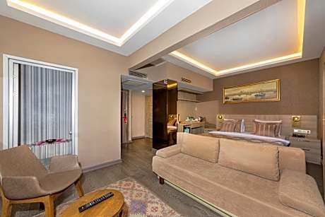 Superior Triple Room with Hammam