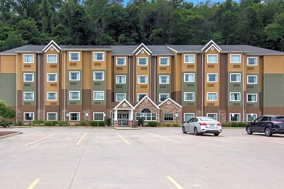 Sleep Inn & Suites Steubenville at the University